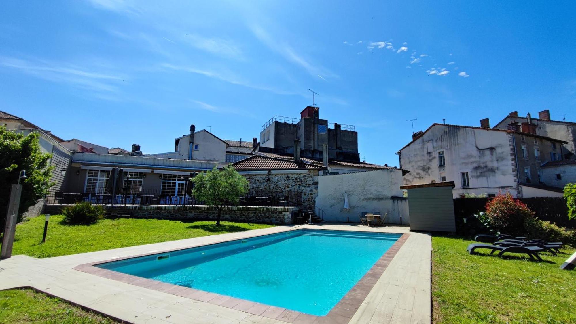 Logis Grand Hotel Pelisson Nontron Luaran gambar