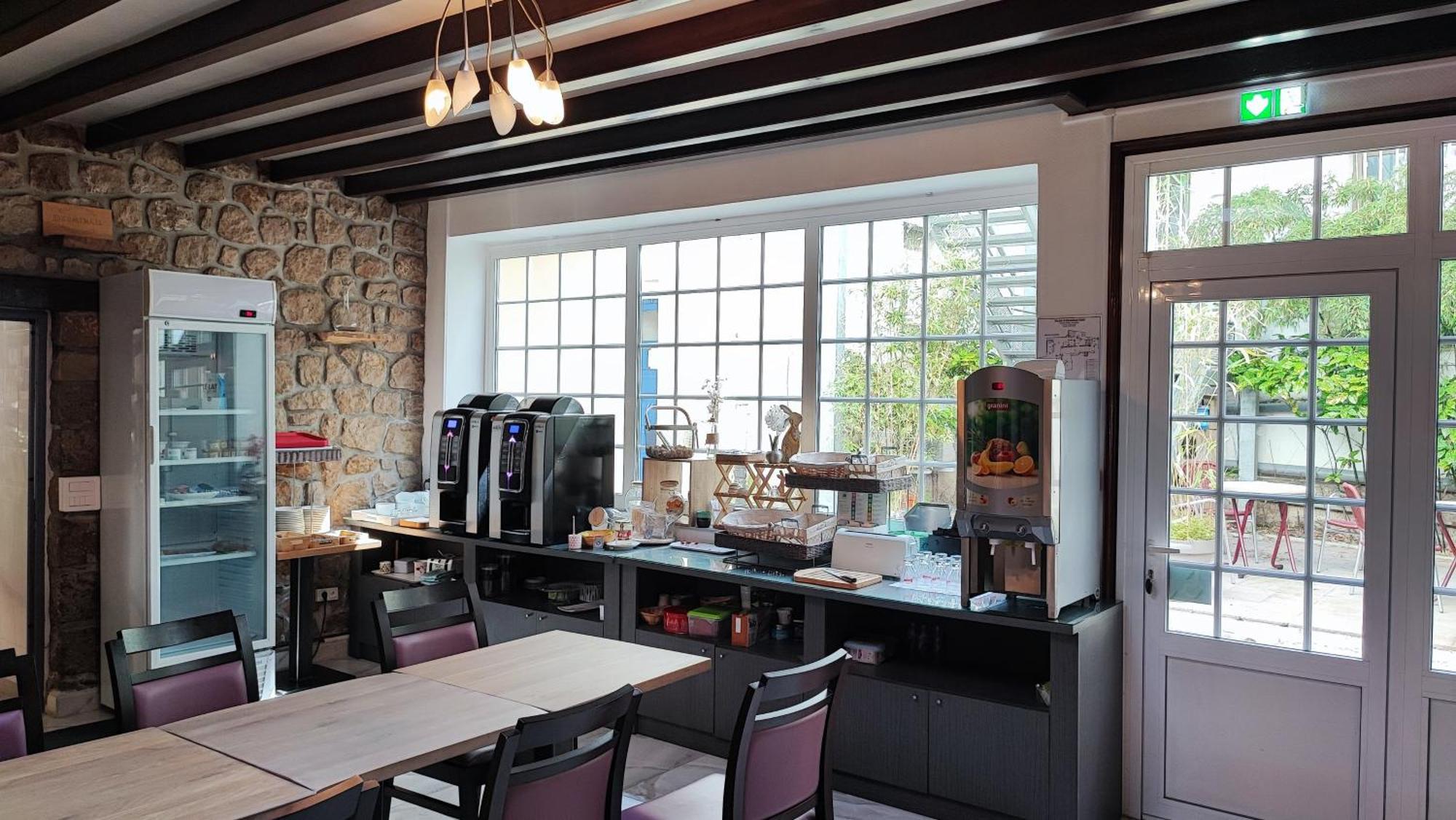 Logis Grand Hotel Pelisson Nontron Luaran gambar