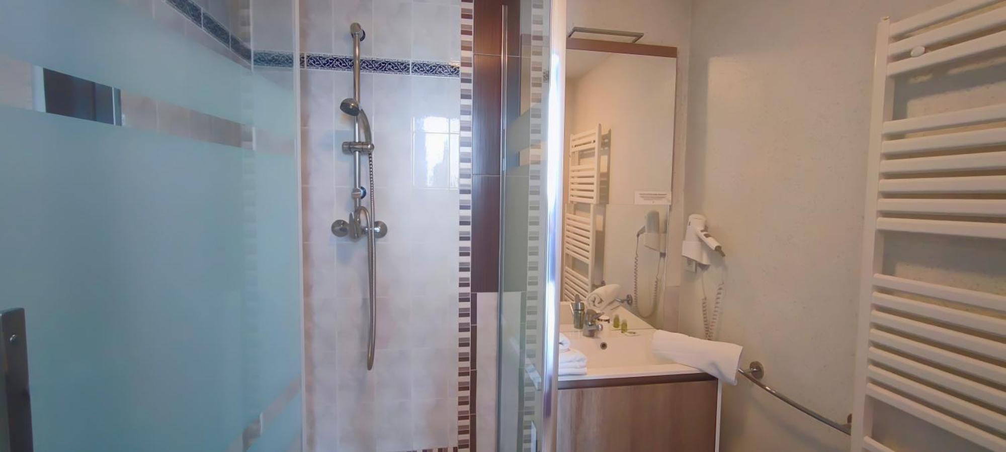 Logis Grand Hotel Pelisson Nontron Luaran gambar