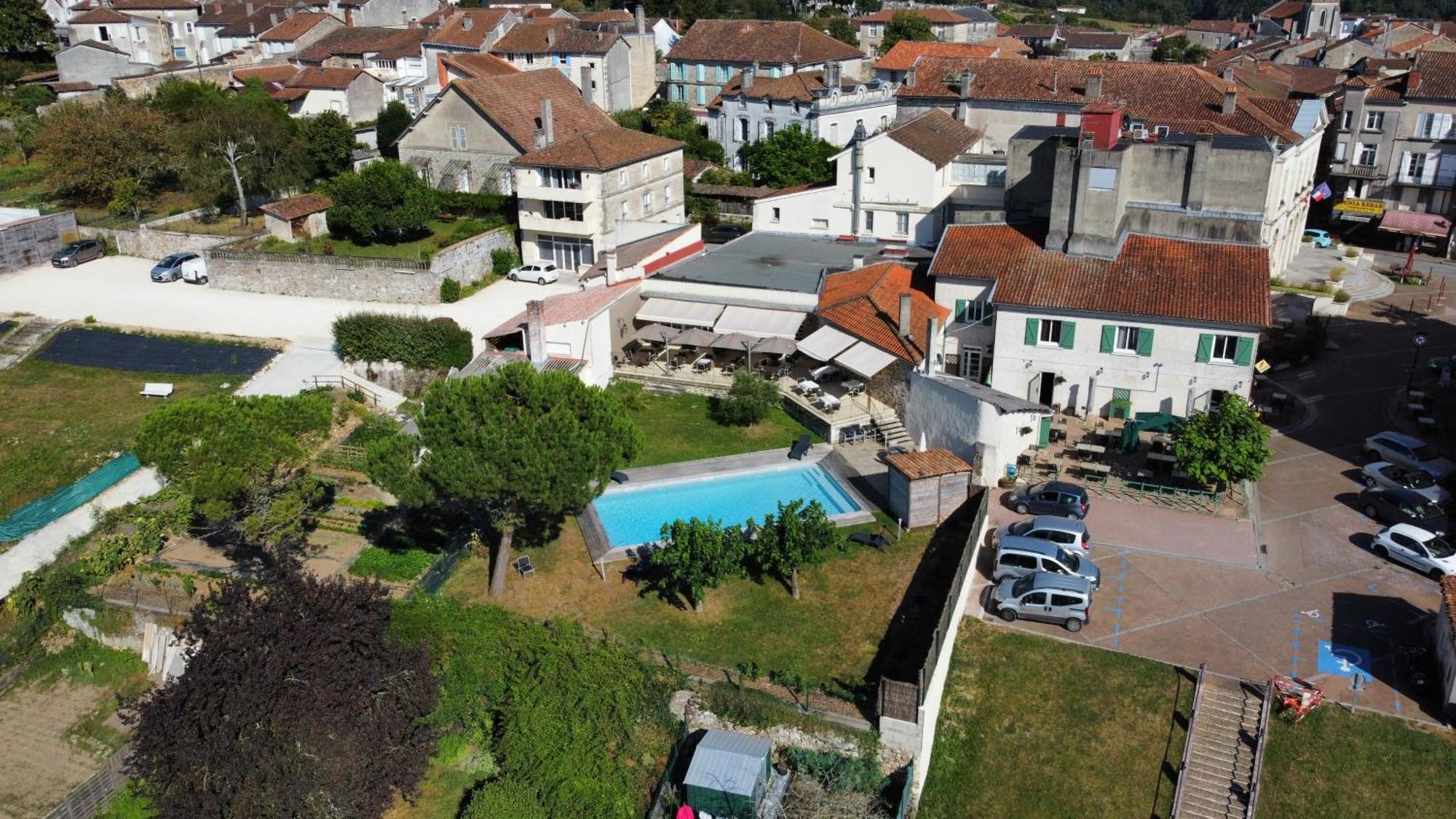 Logis Grand Hotel Pelisson Nontron Luaran gambar