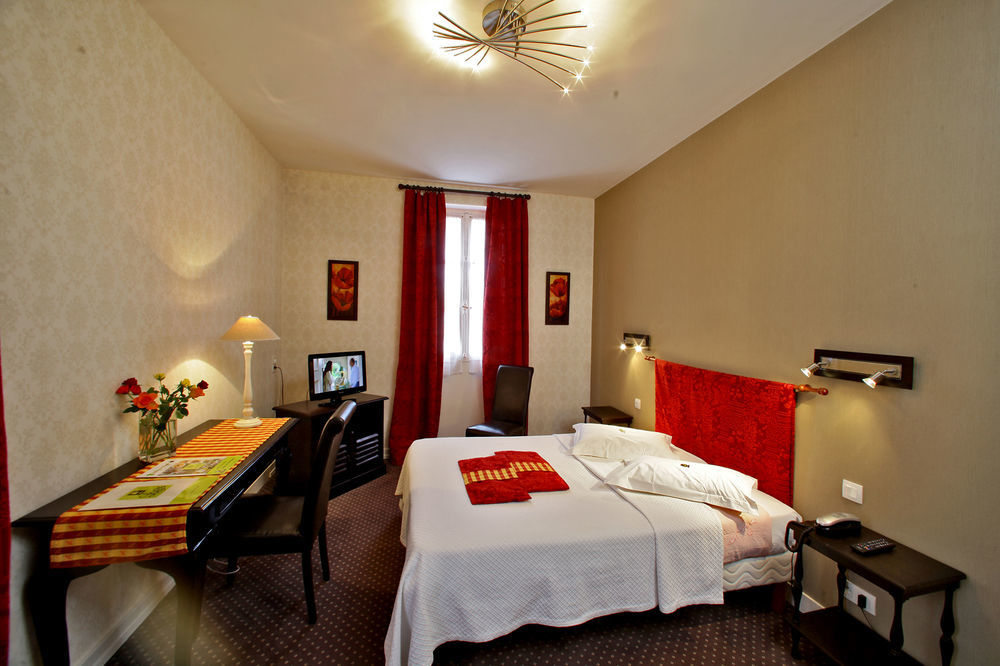 Logis Grand Hotel Pelisson Nontron Luaran gambar